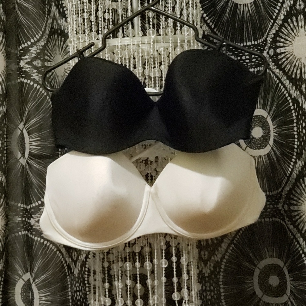 Lilyette Bundle 2 Strapless bras. 1 black, 1 white